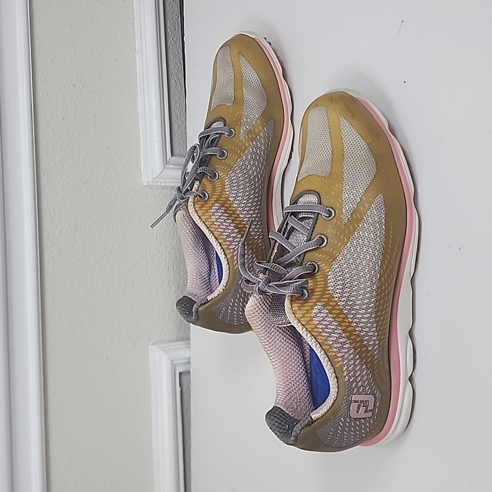 Foot Joy  Women Yellow  Cushion Trainer Golf Shoe Size 9M